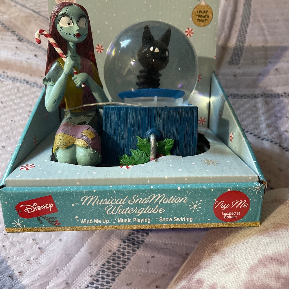 Nightmare before Christmas sally globe